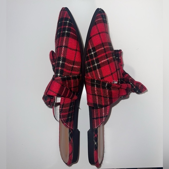 Red and black plaid shoes - Picture 3 of 5